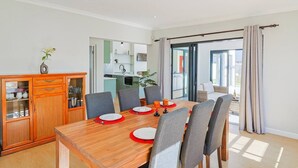 Unclassified image, 4 of 29, button - Sitari on Sea | 3-Bed Villa, Pool & Sea Views, Kleinmond (Kleinmond)