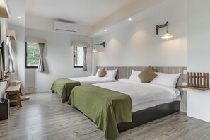 Family Room with Mountain View | Blackout drapes, free WiFi, bed sheets - Kuma B&B (Ji'an)