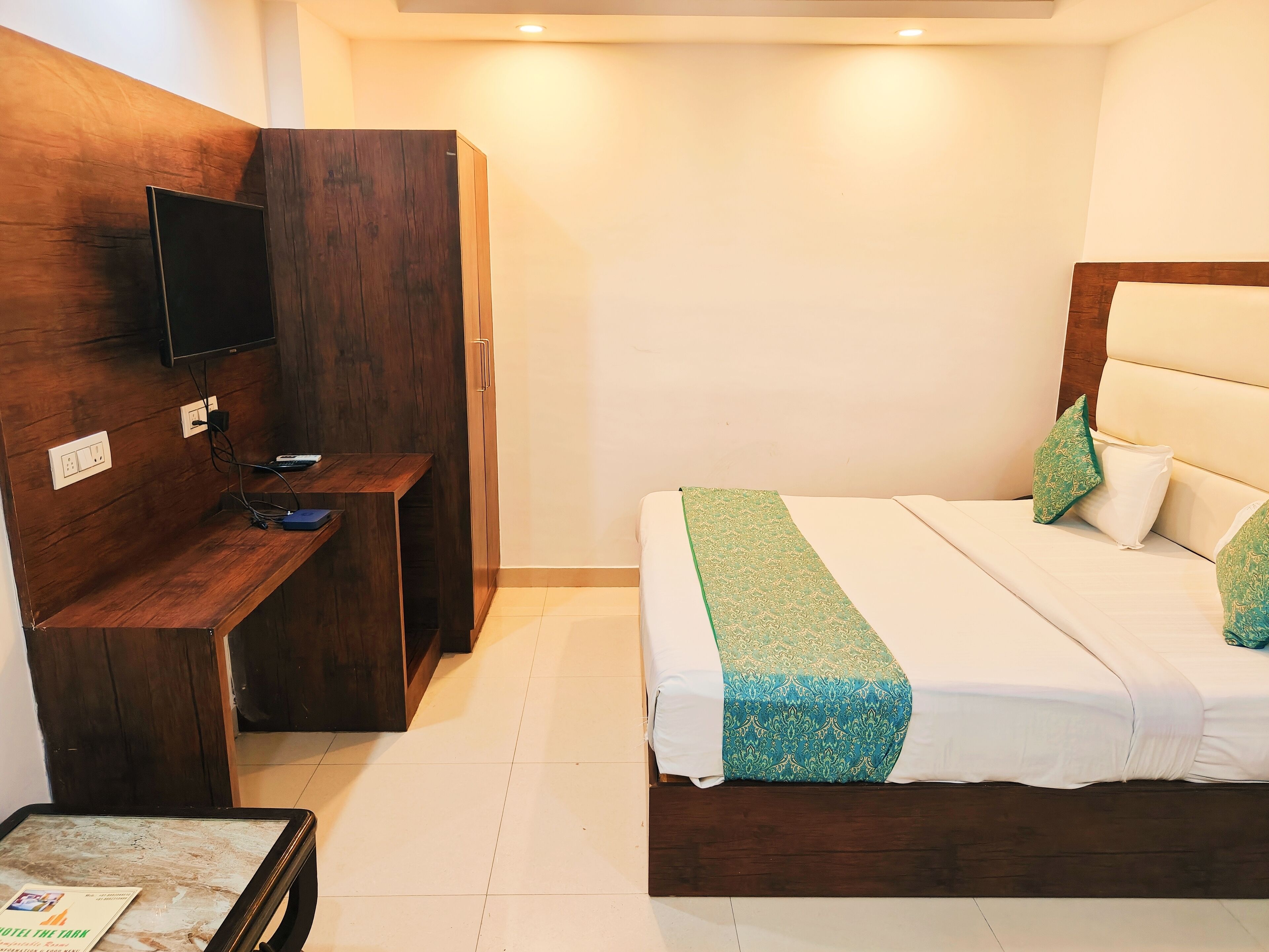 Photo - Hotel The Caves A Family Hotel Near IGI Airport