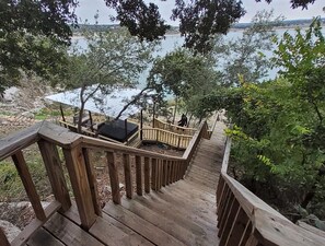 Property grounds - Lakefront, Hot Tub, 2 Decks, Grill Station, Fire Pit, Amazing Sunsets, Sleeps 10 (Canyon Lake)