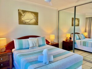 2 bedrooms, iron/ironing board, WiFi