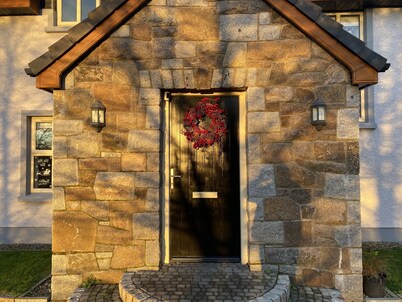 Rostrevor Valley House -Mountainside Hot Tub View