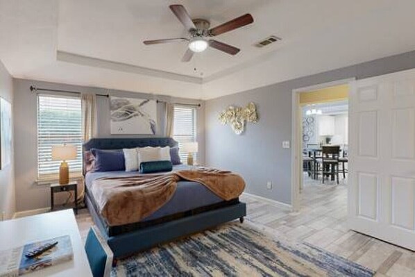 2 bedrooms, desk, iron/ironing board, travel cot