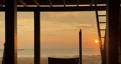 Beachfront Villa - Sleeps up to 4
