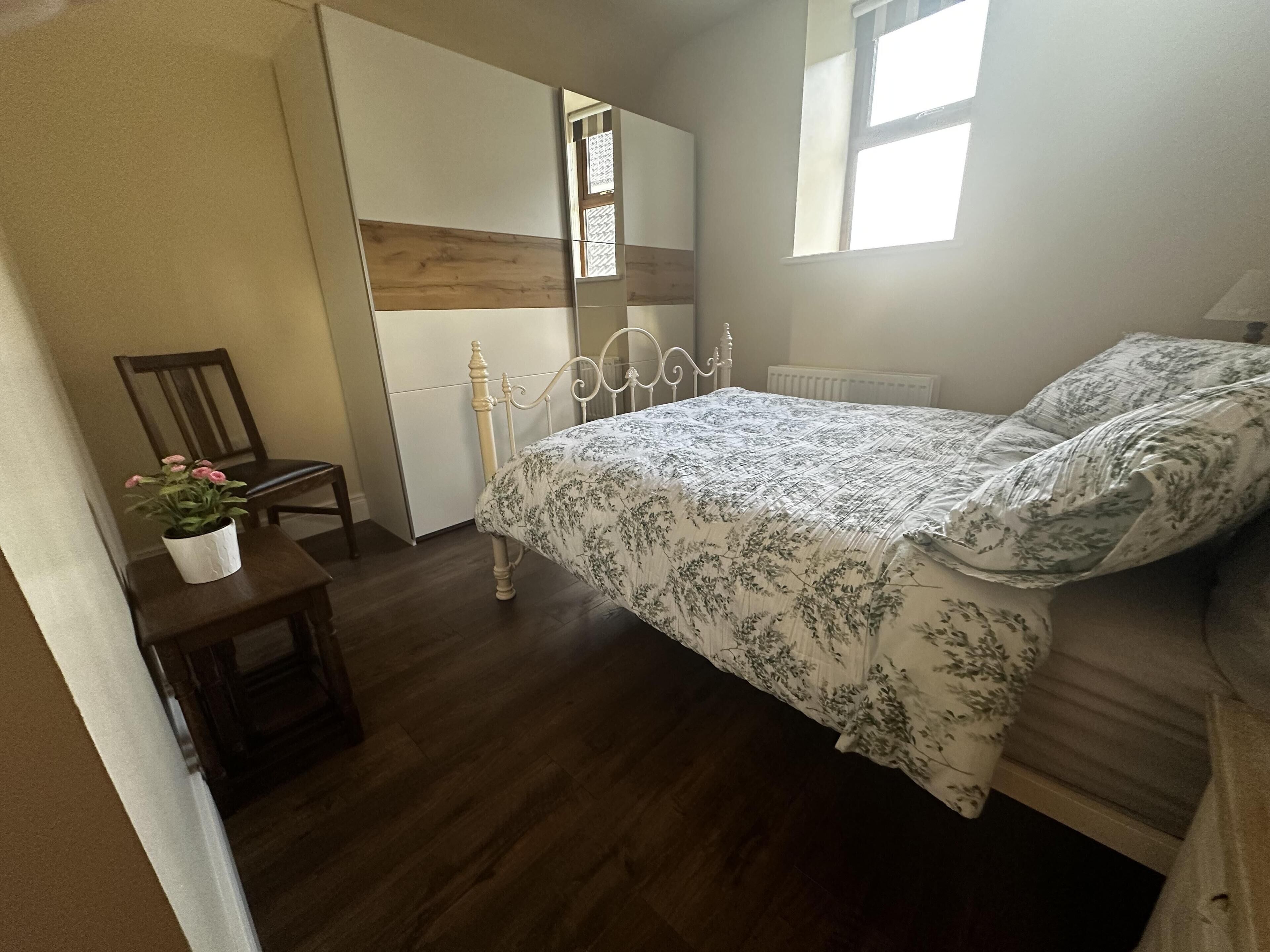 1 bedroom, WiFi, bed sheets