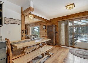 Interior - The Bear Den (Florissant)