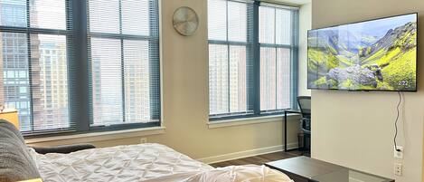 2 chambres, coffres-forts dans les chambres, bureau
