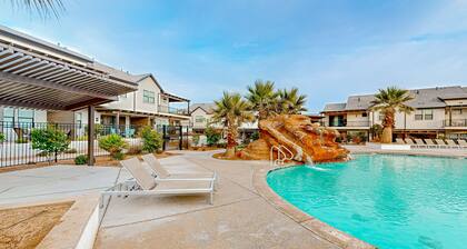 Enchanting townhome with pool, hot tub, fire pit, games, & great balcony views