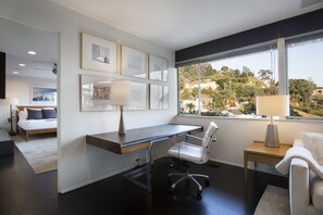 4 chambres, fer et planche à repasser, Wi-Fi gratuit, draps fournis