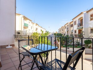 Outdoor dining - House with garage and ping pong 500m beach (Palamós)