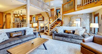 Secluded dog-friendly home with fireplace & jetted tub - near snowmobiling trail