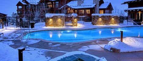Outdoor pool, a heated pool