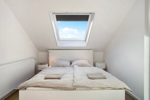 2 bedrooms, free WiFi, bed sheets