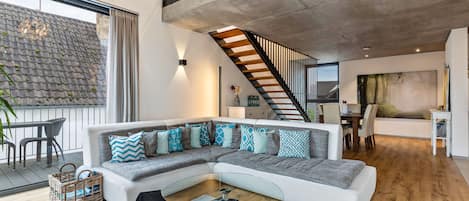 Fernseher, Videospiele, DVD-Player, Stereoanlage