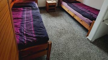 1 Schlafzimmer, BĂŒgeleisen/BĂŒgelbrett, kostenloses WLAN, BettwĂ€sche
