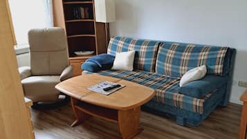 TV, DVD-spiller og stereoanlegg