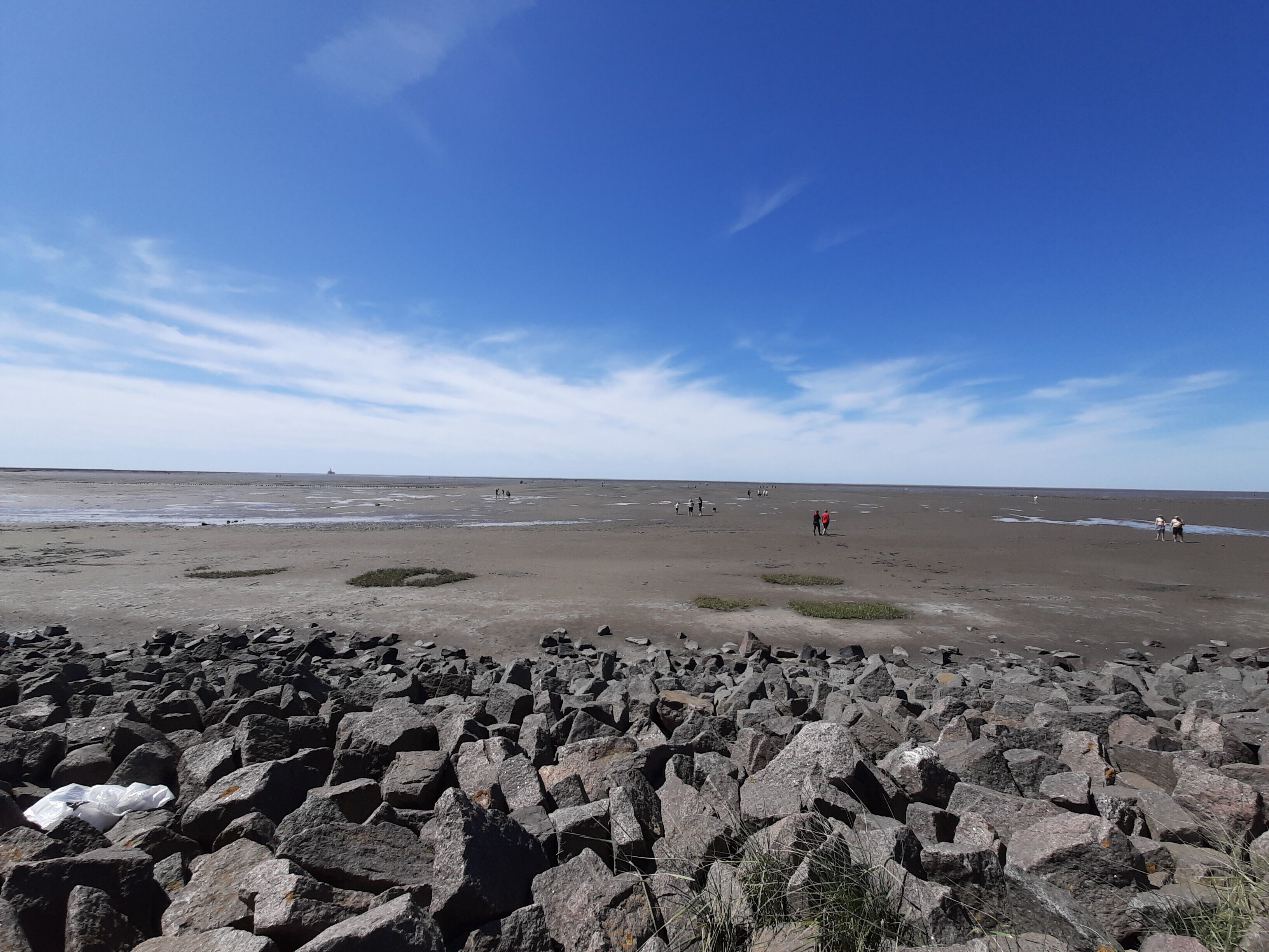Una spiaggia nelle vicinanze