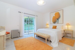 3 soverom, strykejern/-brett, wi-fi (inkludert) og sengetøy