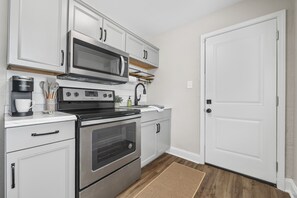 Private kitchen - Grant Park Gem Near Zoo & Downtown ATL (Atlanta)