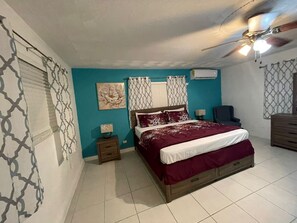 3 chambres, fer et planche à repasser, Wi-Fi, draps fournis