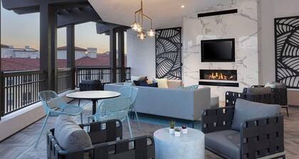 Deluxe Walnut Creek 2BR w/ Gym & On-Site Dining, nr BART, by Blueground