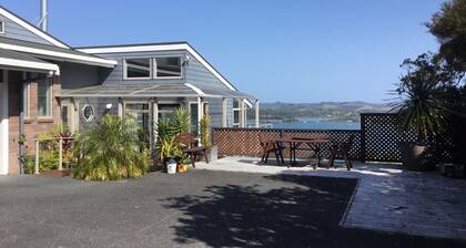 Wake up to the beautiful Bay of Islands. Family home overlooking Kerikeri Inlet