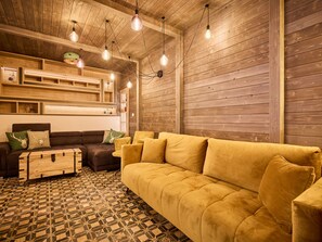 TV, fireplace - Twilight Grove Stylish Lounge by Interhome (Pec pod Snezkou)