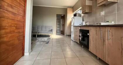 Qiloane Court: 3 Bed Apartment