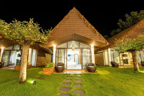 Terrace/patio - Apple House & Coffee (Ho Chi Minh City)