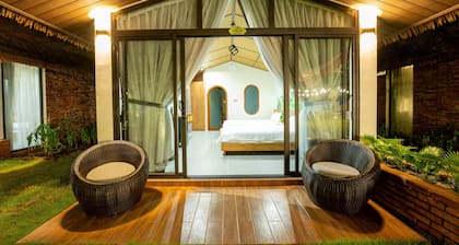 Apple House & Coffee