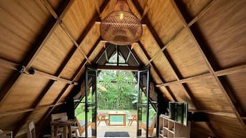 1 bedroom, desk, free WiFi, bed sheets