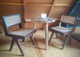 标准别墅, 1 张特大床, 泳池景观 | 客房内用餐