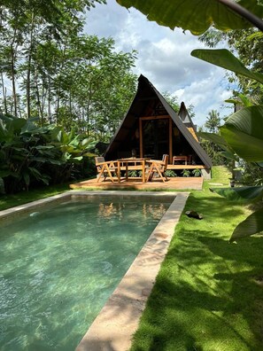 ด้านหน้าที่พัก