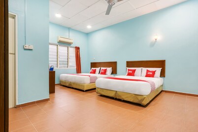 OYO 44094 Bangi Lanai Hotel
