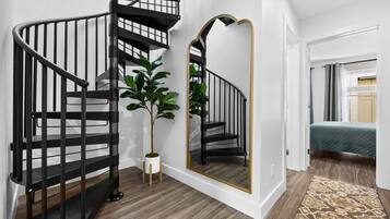 2 soverom, strykejern/-brett, wi-fi og sengetøy