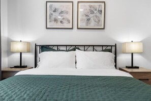 2 soverom, strykejern/-brett, wi-fi og sengetøy