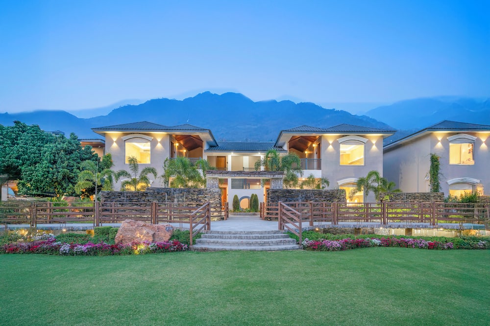 Excel Hotels & Resorts Corbett