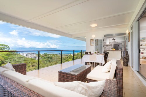 La villa Mareva with concierge