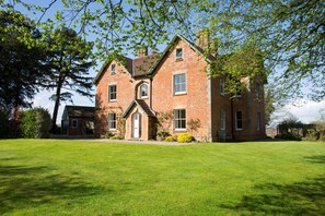 Exterior - The Old Rectory with Swimming Pool (Bristol)