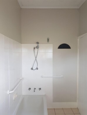 Apartment | Bathroom