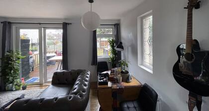 Spacious 2BD Terrace House W/garden - Dublin!