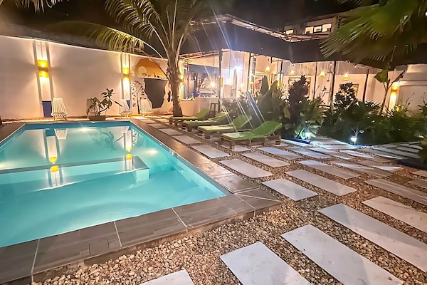 4 piscinas al aire libre