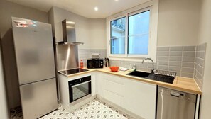 Fridge, microwave, oven, stovetop - Ze Perfect Place - Charming apartment - Masséna (Nice)