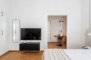 1 bedroom, iron/ironing board, free WiFi, bed sheets