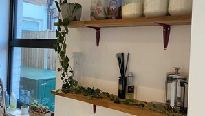Basic House | Private kitchen - Stunning 4BD House W/large Garden - Finsbury Park! (London)