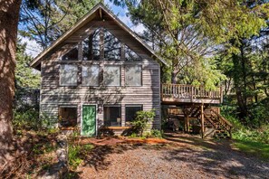 Exterior - Fantastic Coastal Retreat in Wooded Setting, Pet Friendly, Short Walk to Beach, Huge Deck and Games (Cannon Beach)