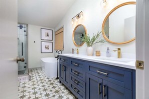 Chuveiro, secador de cabelo