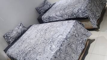 5 chambres, fer et planche Ă repasser, Wi-Fi gratuit, draps fournis