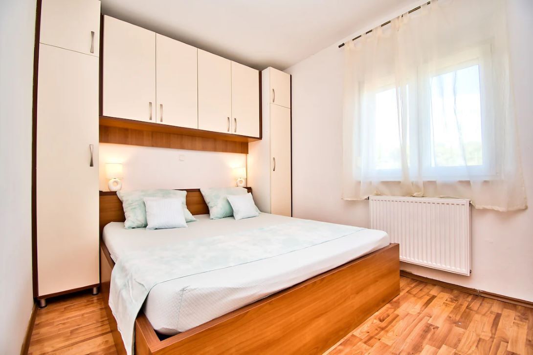 7 Schlafzimmer, Bügeleisen/Bügelbrett, Reisekinderbett, WLAN