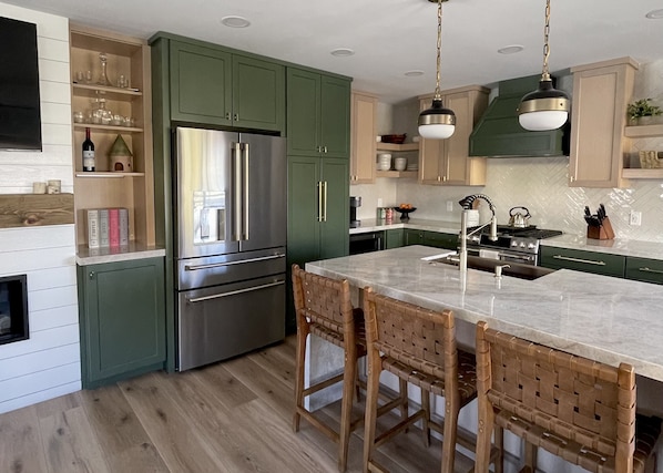 Paper towels - Brand New! Luxury Townhome, Steps to the Slopes. @EnchantedForestTelluride (Mountain Village)